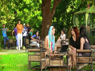 Nakhro Video Song ethumb-006.jpg