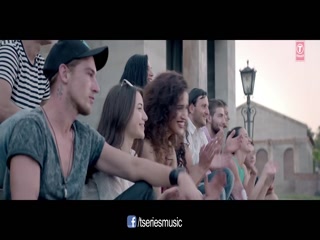 Ik Vaari Video Song ethumb-011.jpg