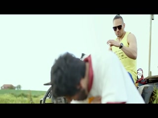 Tarakiyaan Video Song ethumb-007.jpg